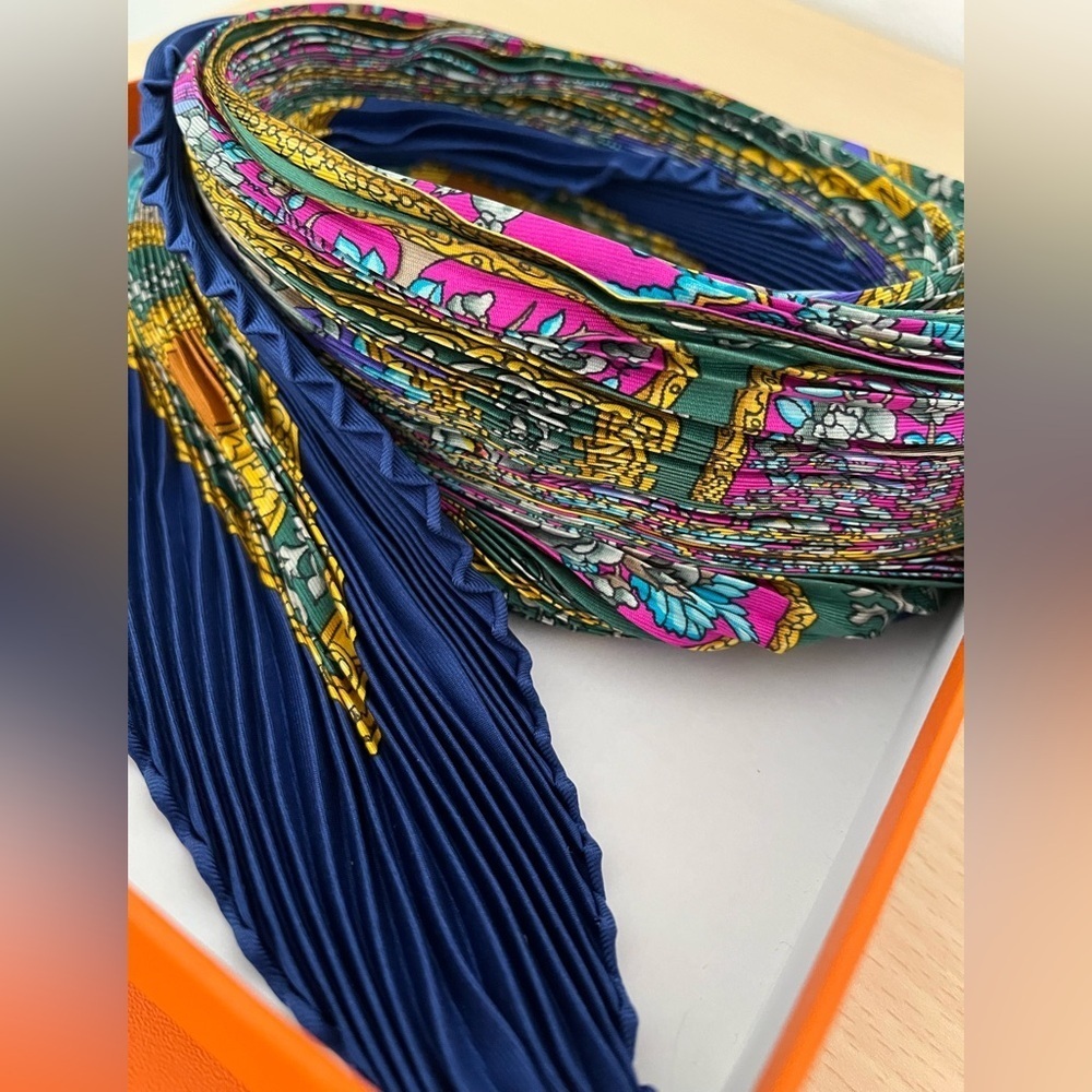 Hermes Silk Plisse Pleated Qalamdan Scarf Catherine Baschet Box EUC Circa 1990 - Picture 3 of 16